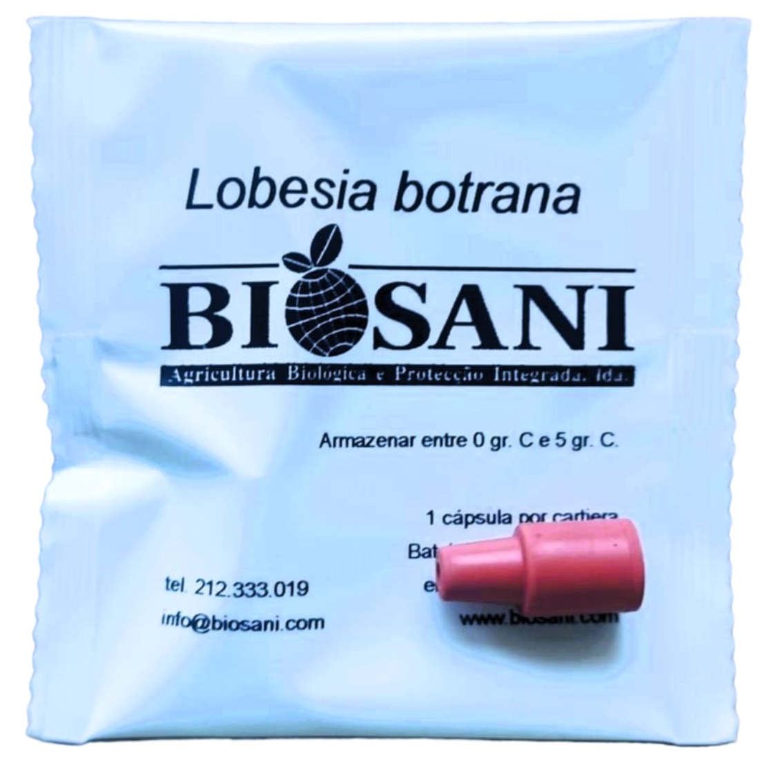 Envase de película blanca que contiene difusor rojo de feromona sexual Lobesia botrana - polilla del racimo o polilla europea de la vid